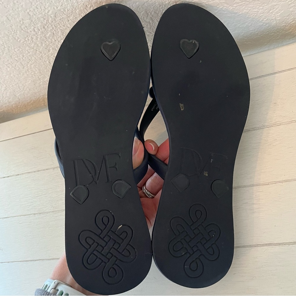 Diane von Furstenberg Women's Love Knot Flip-Flops Sandals Thongs - Picture 6 of 8